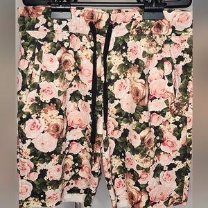 21 Men Shorts / Medium